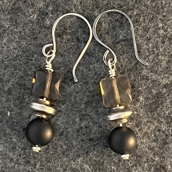 Hand Made- Faceted Smokey Quartz, Matte Onyx and Sterling Silver Earrings - Picture 1 of 5